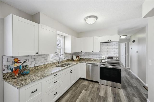 10116 W 52 Terrace, Merriam, KS 66203