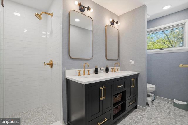15 LLANBERRIS RD, Bala Cynwyd, PA 19004