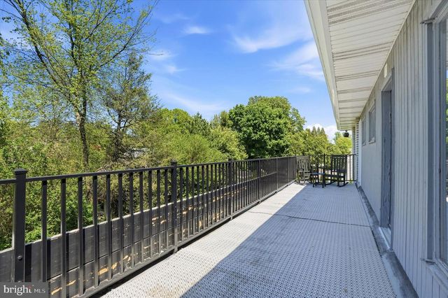 15 LLANBERRIS RD, Bala Cynwyd, PA 19004