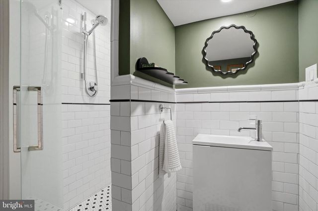 15 LLANBERRIS RD, Bala Cynwyd, PA 19004