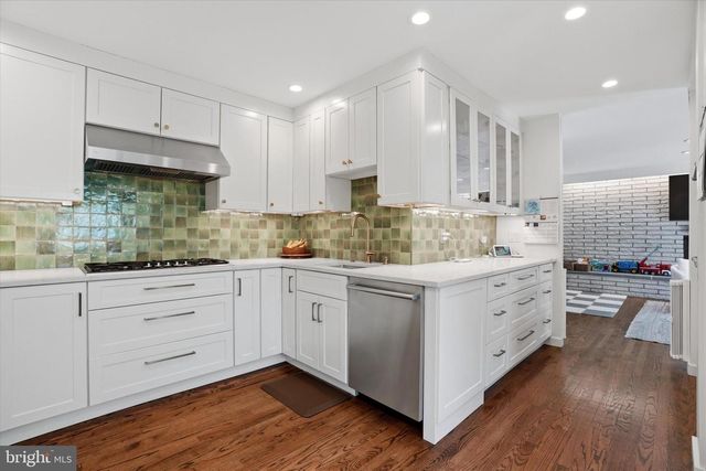 15 LLANBERRIS RD, Bala Cynwyd, PA 19004