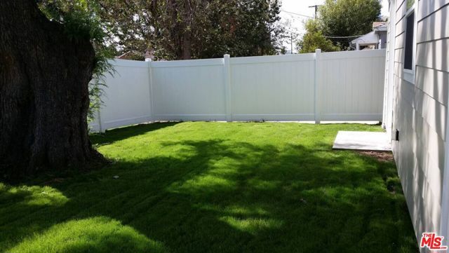 7311 Gaviota Street, Van Nuys (los Angeles), CA 91406