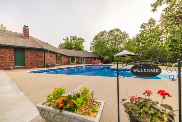 501 SE Mt Zion Road, St Joseph, MO 64504