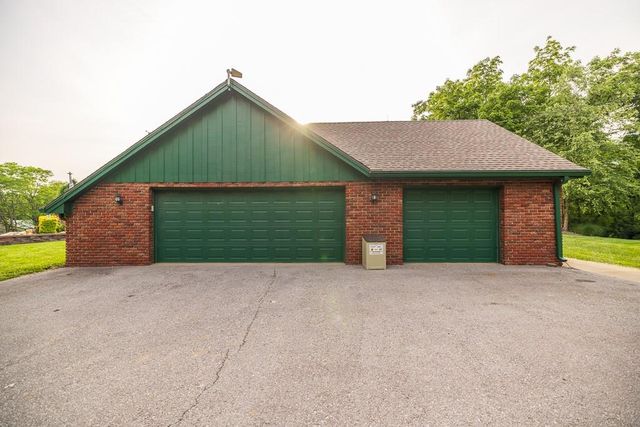 501 SE Mt Zion Road, St Joseph, MO 64504