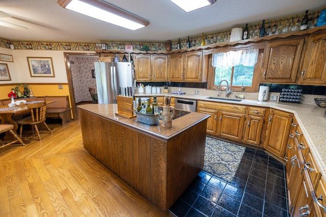 501 SE Mt Zion Road, St Joseph, MO 64504