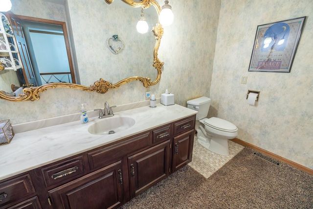 501 SE Mt Zion Road, St Joseph, MO 64504