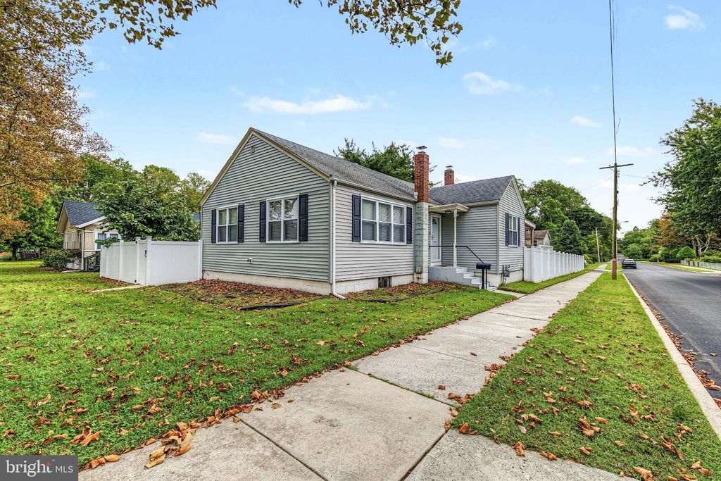 502 BOSTON AVE, EGG HARBOR CITY, NJ 08215 — exterior