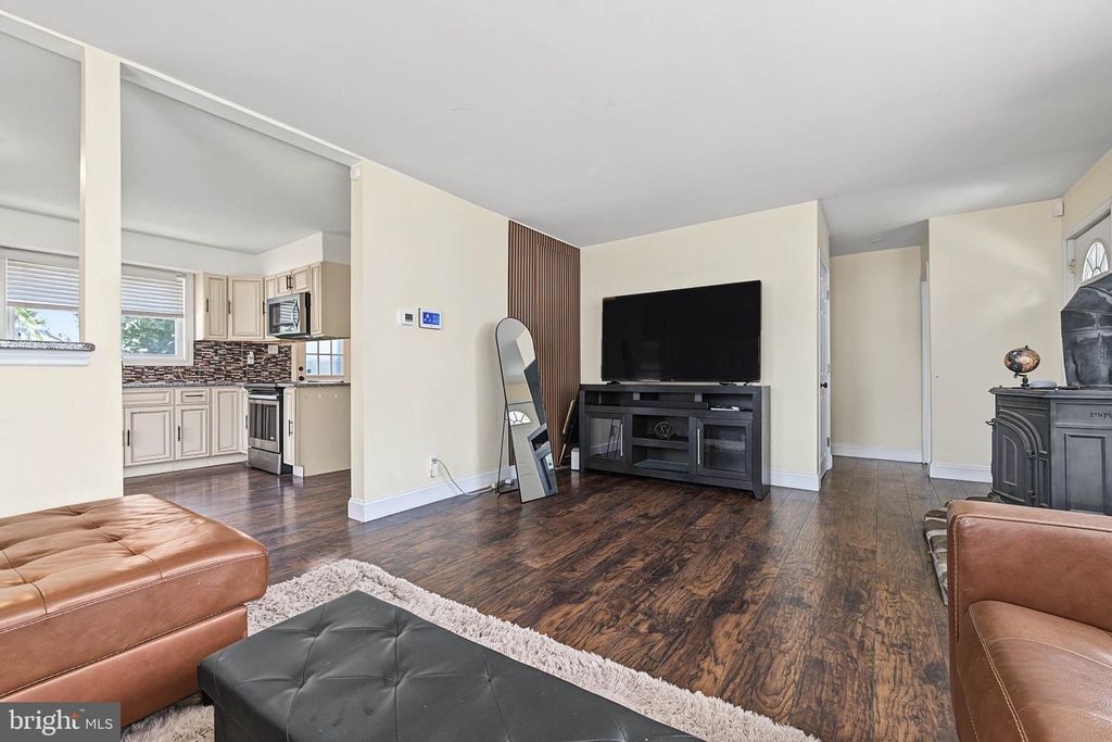 502 BOSTON AVE, EGG HARBOR CITY, NJ 08215 — photo 4