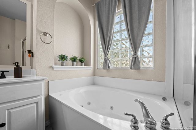 22841 San Saba Bluff, San Antonio, TX 78258