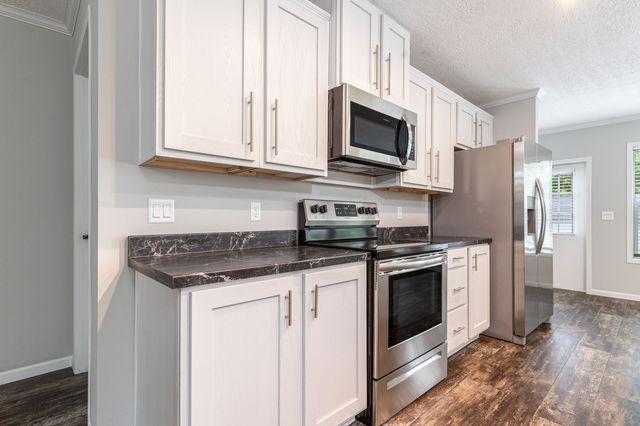 59510 E 324 Rd, Grove, OK 74344