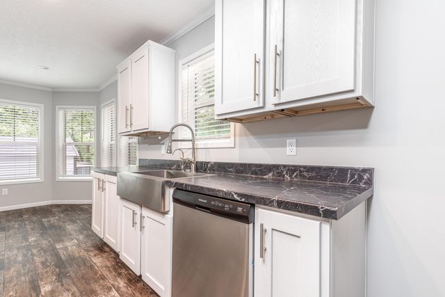 59510 E 324 Rd, Grove, OK 74344