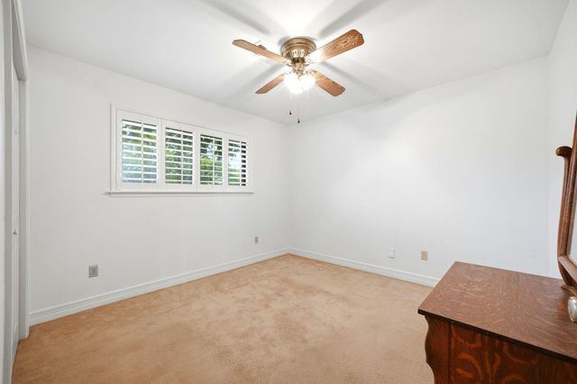 2204 S Memorial Court, Pasadena, TX 77502
