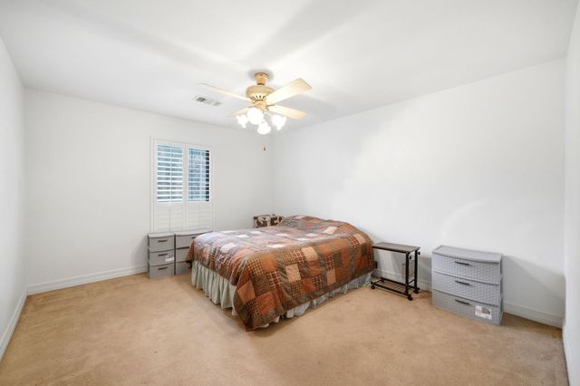 2204 S Memorial Court, Pasadena, TX 77502