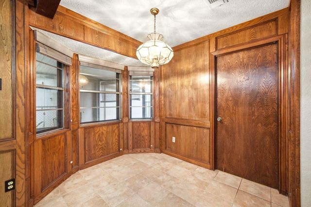 2204 S Memorial Court, Pasadena, TX 77502