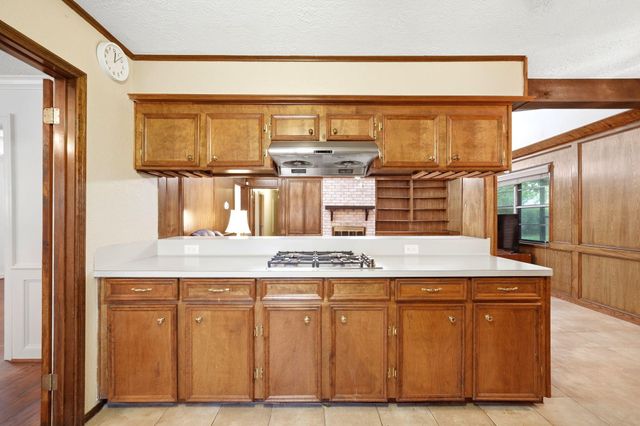 2204 S Memorial Court, Pasadena, TX 77502