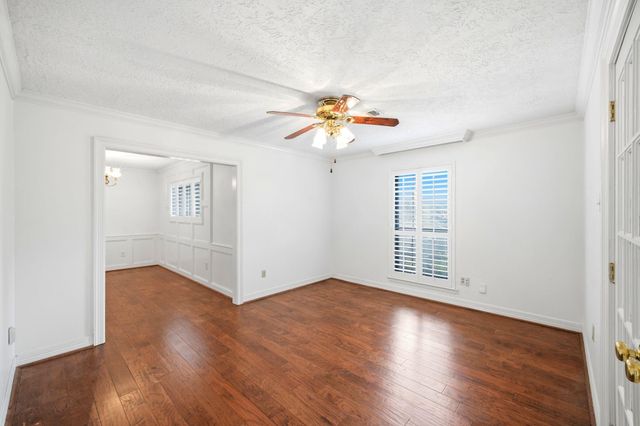 2204 S Memorial Court, Pasadena, TX 77502