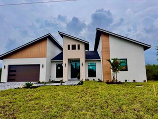 9468 ATTICA CIRCLE, Port Charlotte, FL 33981