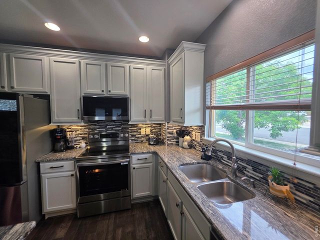 1734 Wood Duck Dr, Johnstown, CO 80534