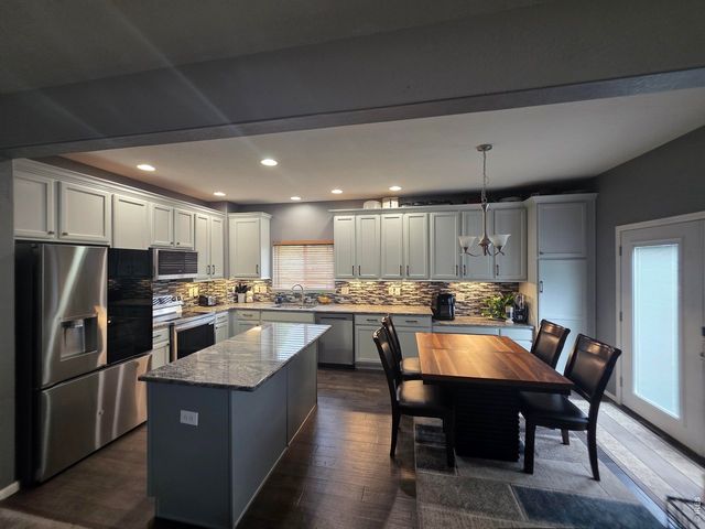 1734 Wood Duck Dr, Johnstown, CO 80534