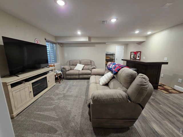 1734 Wood Duck Dr, Johnstown, CO 80534