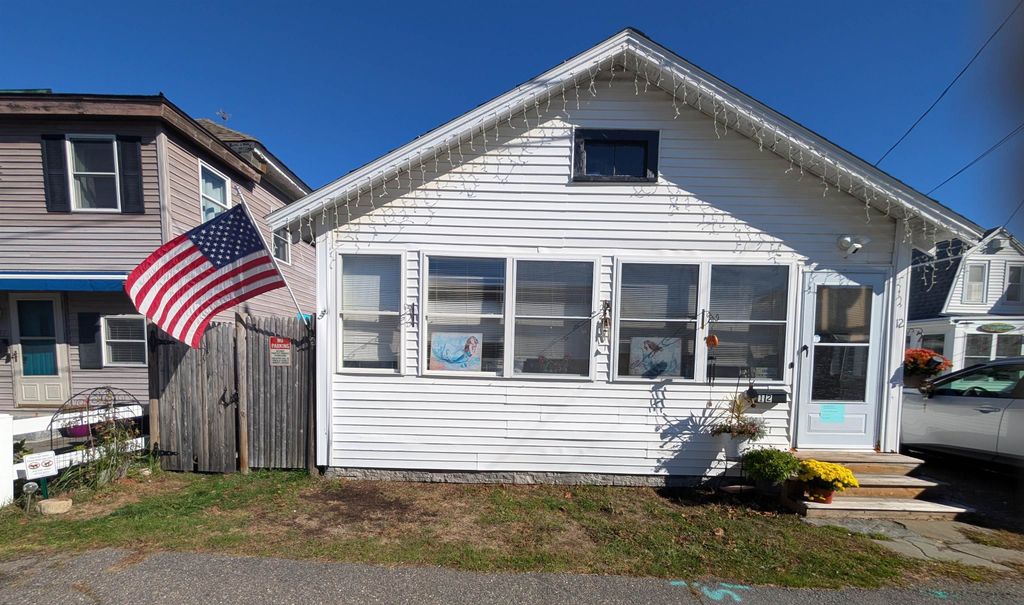 12 Kentville Terrace, Hampton, NH 03842