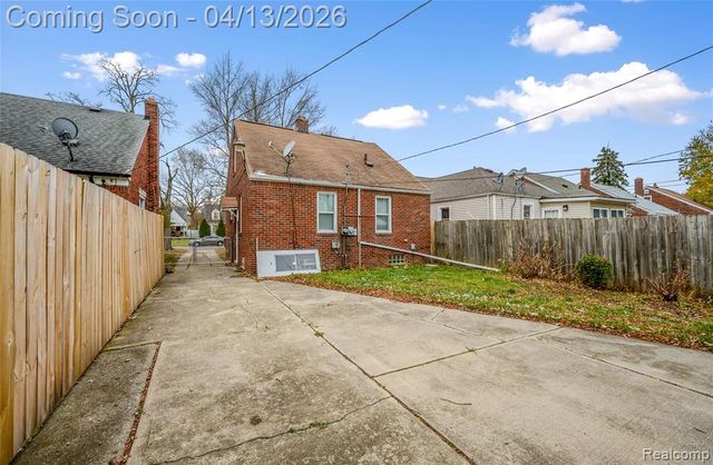 19730 Goulburn Street, Detroit, MI 48205