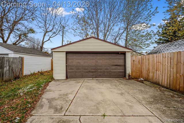 19730 Goulburn Street, Detroit, MI 48205