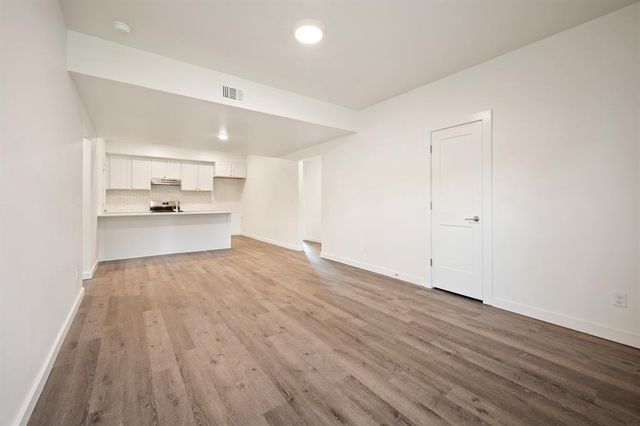 9 N State Street, Edmond, OK 73003