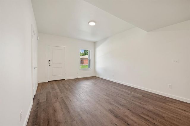 9 N State Street, Edmond, OK 73003