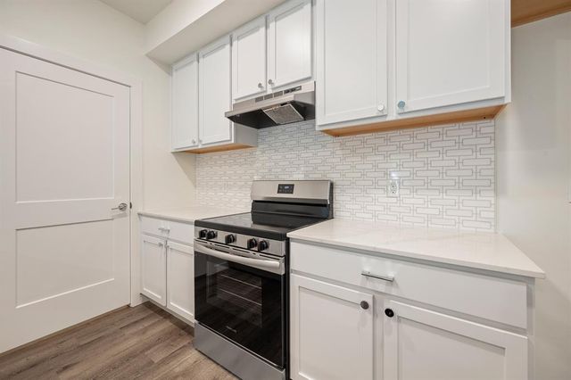 9 N State Street, Edmond, OK 73003