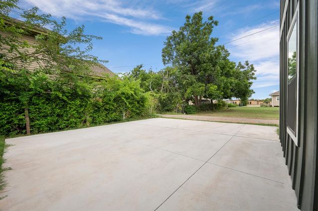 9 N State Street, Edmond, OK 73003