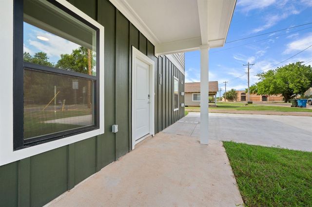 9 N State Street, Edmond, OK 73003