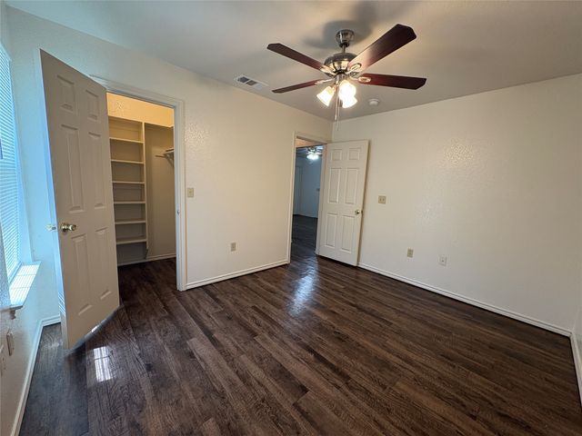 1112 Williams Avenue D, Cleburne, TX 76033