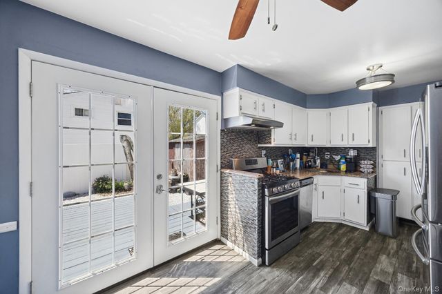 336 W 23rd Street, Deer Park, NY 11729