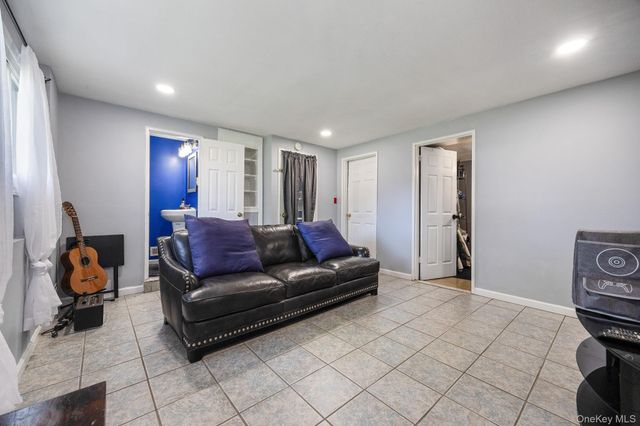 336 W 23rd Street, Deer Park, NY 11729