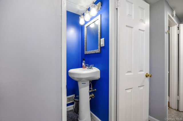 336 W 23rd Street, Deer Park, NY 11729