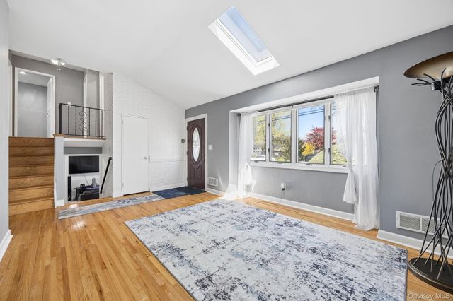 336 W 23rd Street, Deer Park, NY 11729