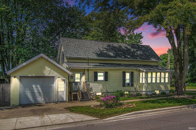 317 E Waterford Street, Wakarusa, IN 46573