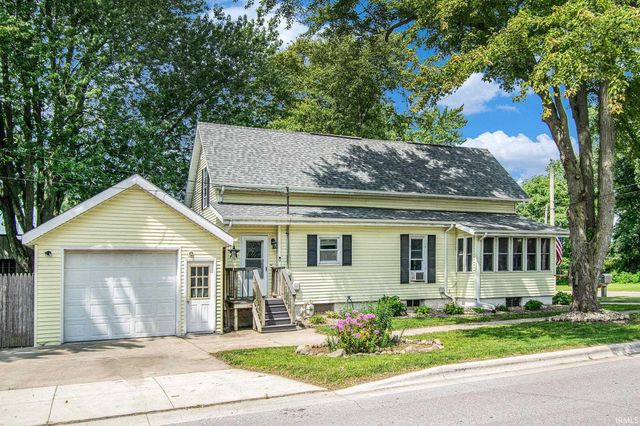 317 E Waterford Street, Wakarusa, IN 46573