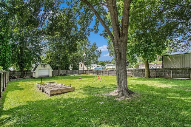 317 E Waterford Street, Wakarusa, IN 46573