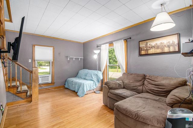 317 E Waterford Street, Wakarusa, IN 46573