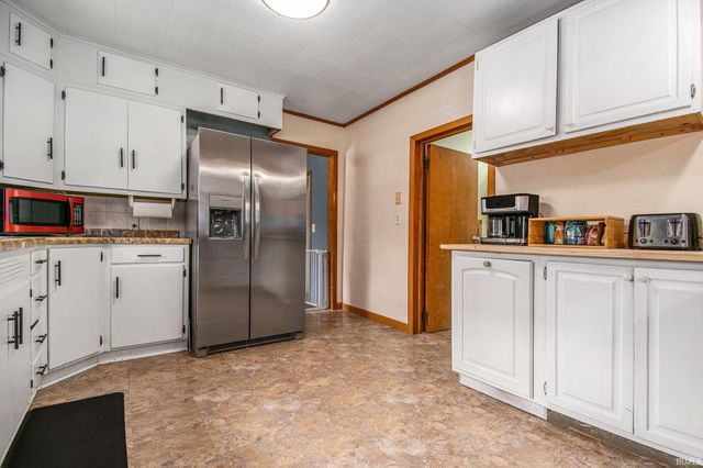 317 E Waterford Street, Wakarusa, IN 46573