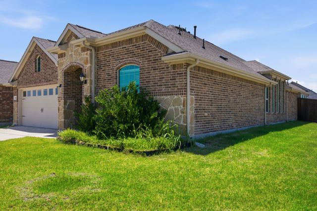 700 Pistachio Parkway, Forney, TX 75126