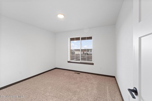 8989 W Swather AVE, Rathdrum, ID 83858