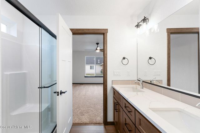 8989 W Swather AVE, Rathdrum, ID 83858