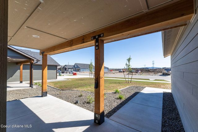 8989 W Swather AVE, Rathdrum, ID 83858