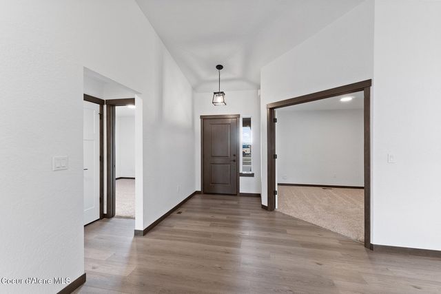 8989 W Swather AVE, Rathdrum, ID 83858