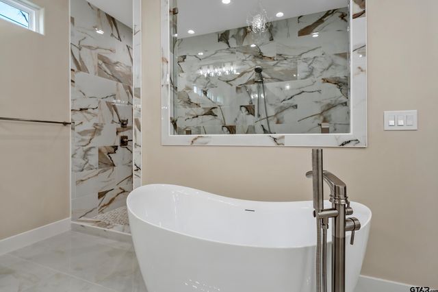 22107 Bluewater, Chandler, TX 75758