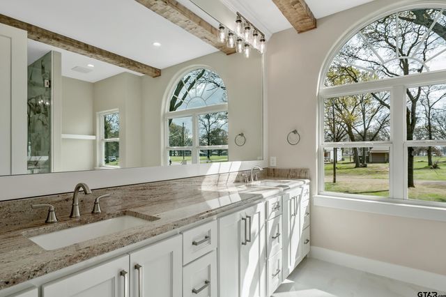 22107 Bluewater, Chandler, TX 75758