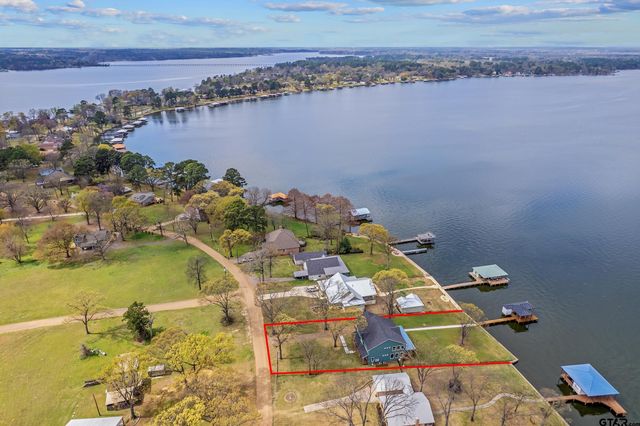 22107 Bluewater, Chandler, TX 75758